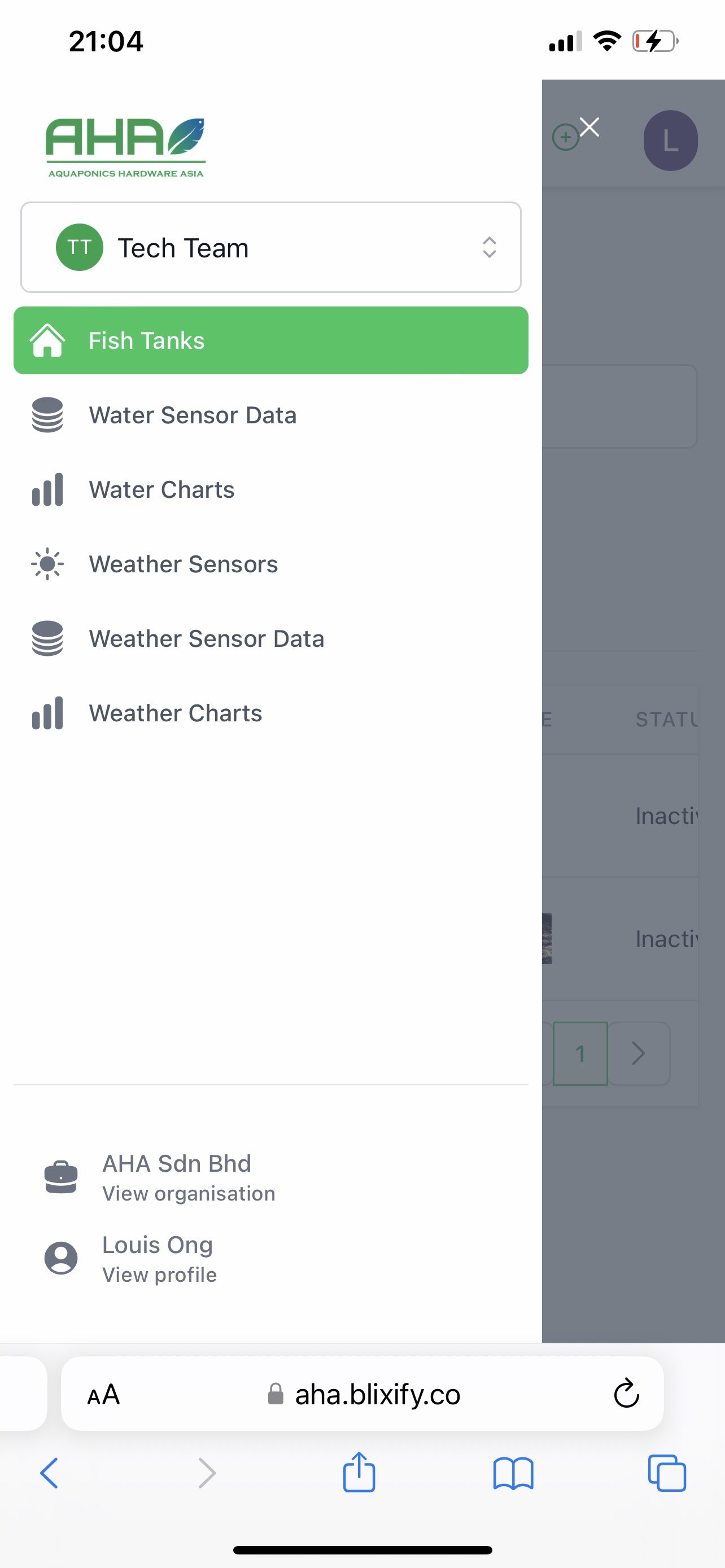 Aquaville IoT dashboard monitoring fish tanks and water sensors